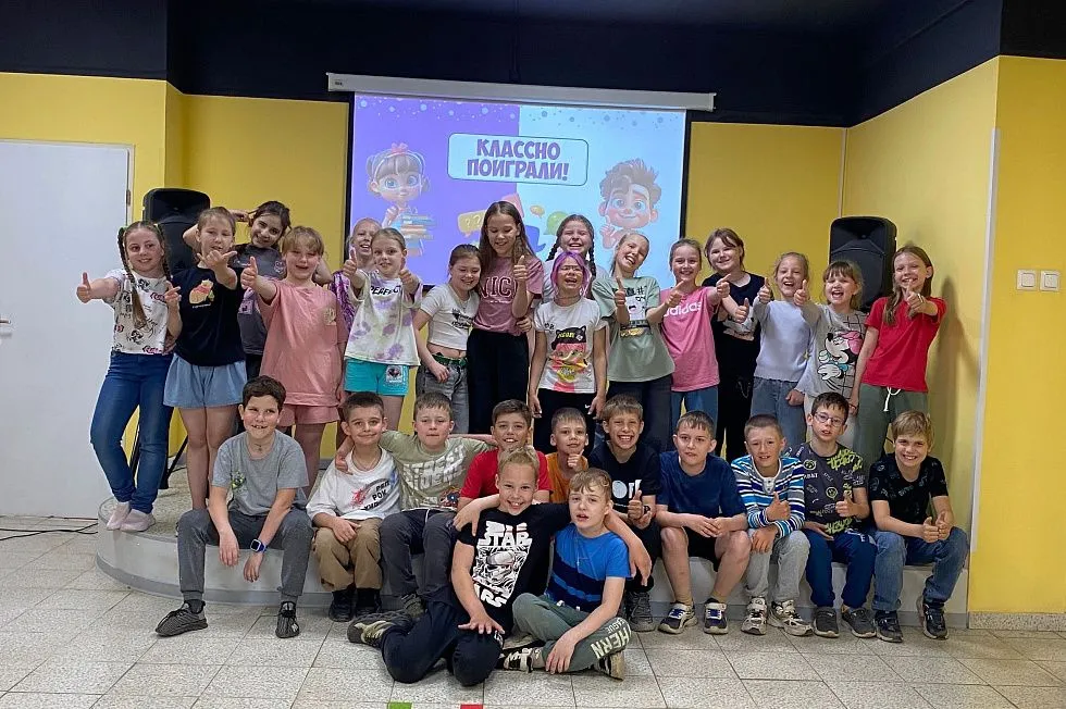 Игровая программа "Здравствуй, лето" 