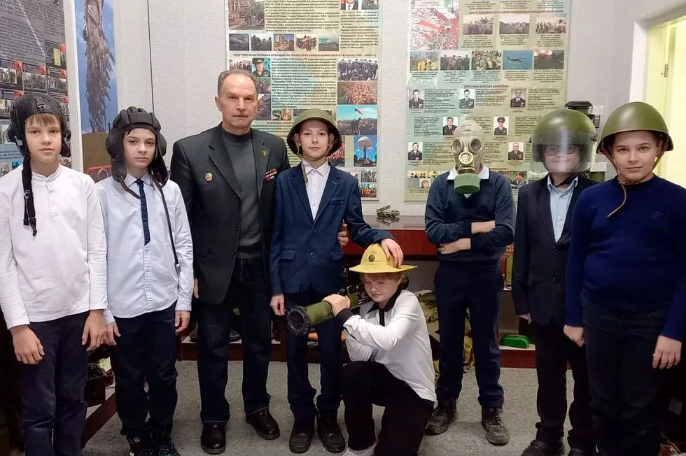 Уроки мужества для школьников
